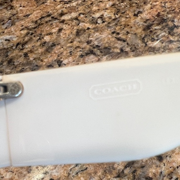 Coach Stylish Brown Sunglasses with Case - Picture 5 of 8